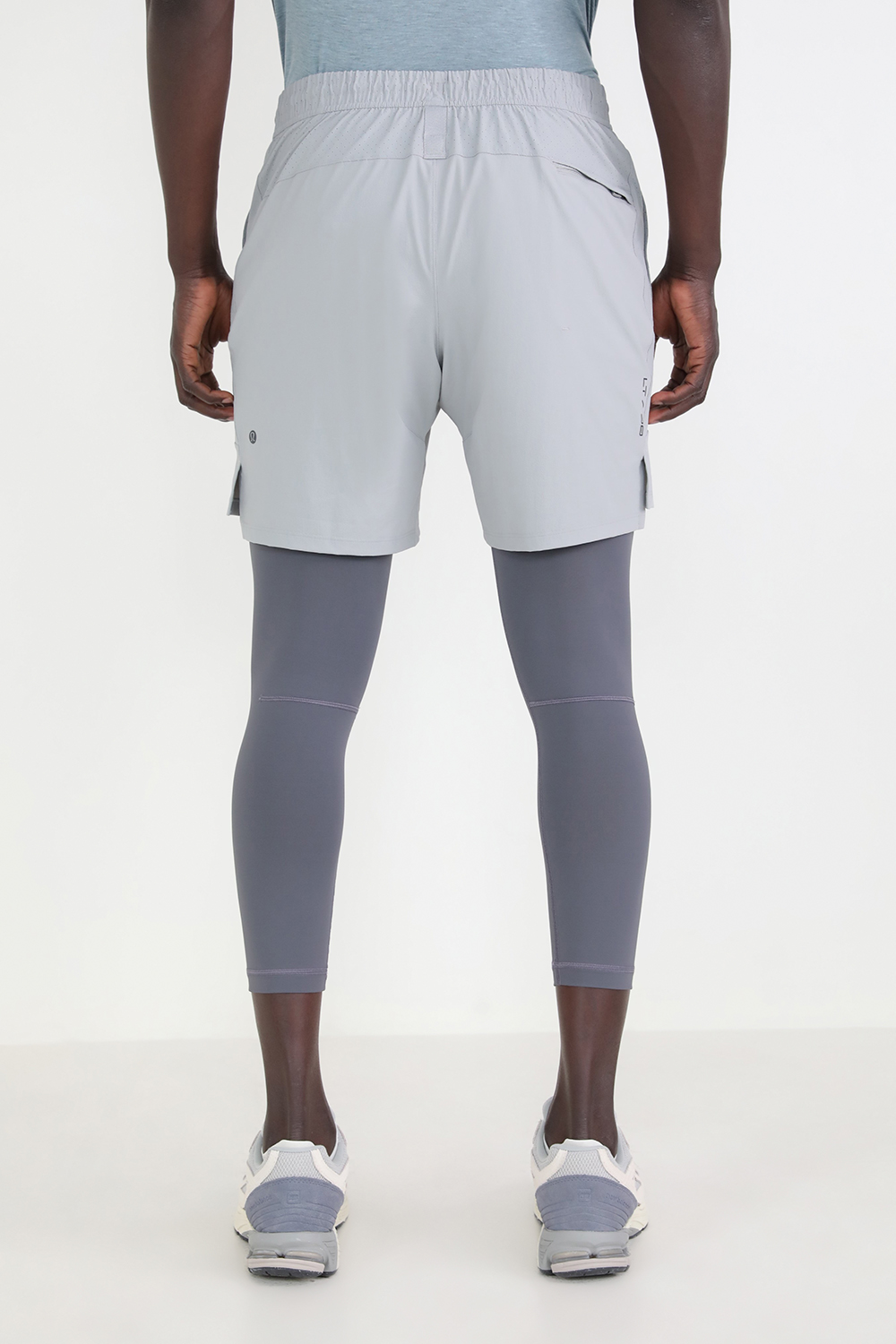 תמונת דוגמן אחורית של License to Train Tight 21 LULULEMON