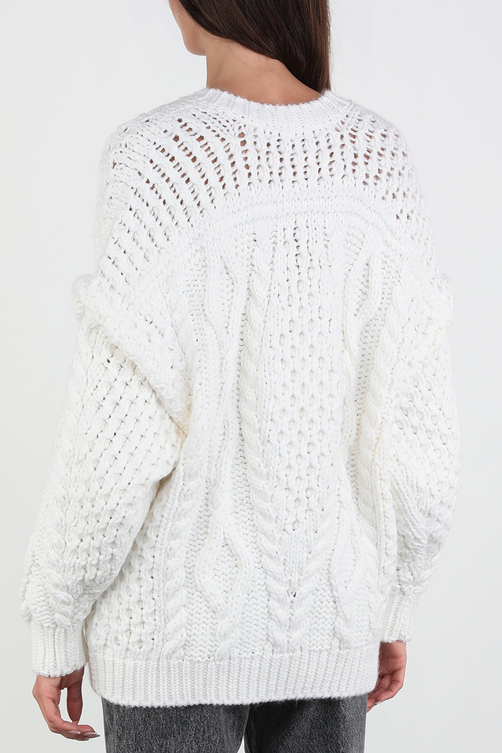 תמונת דוגמן אחורית של Prade Sweater In White IRO