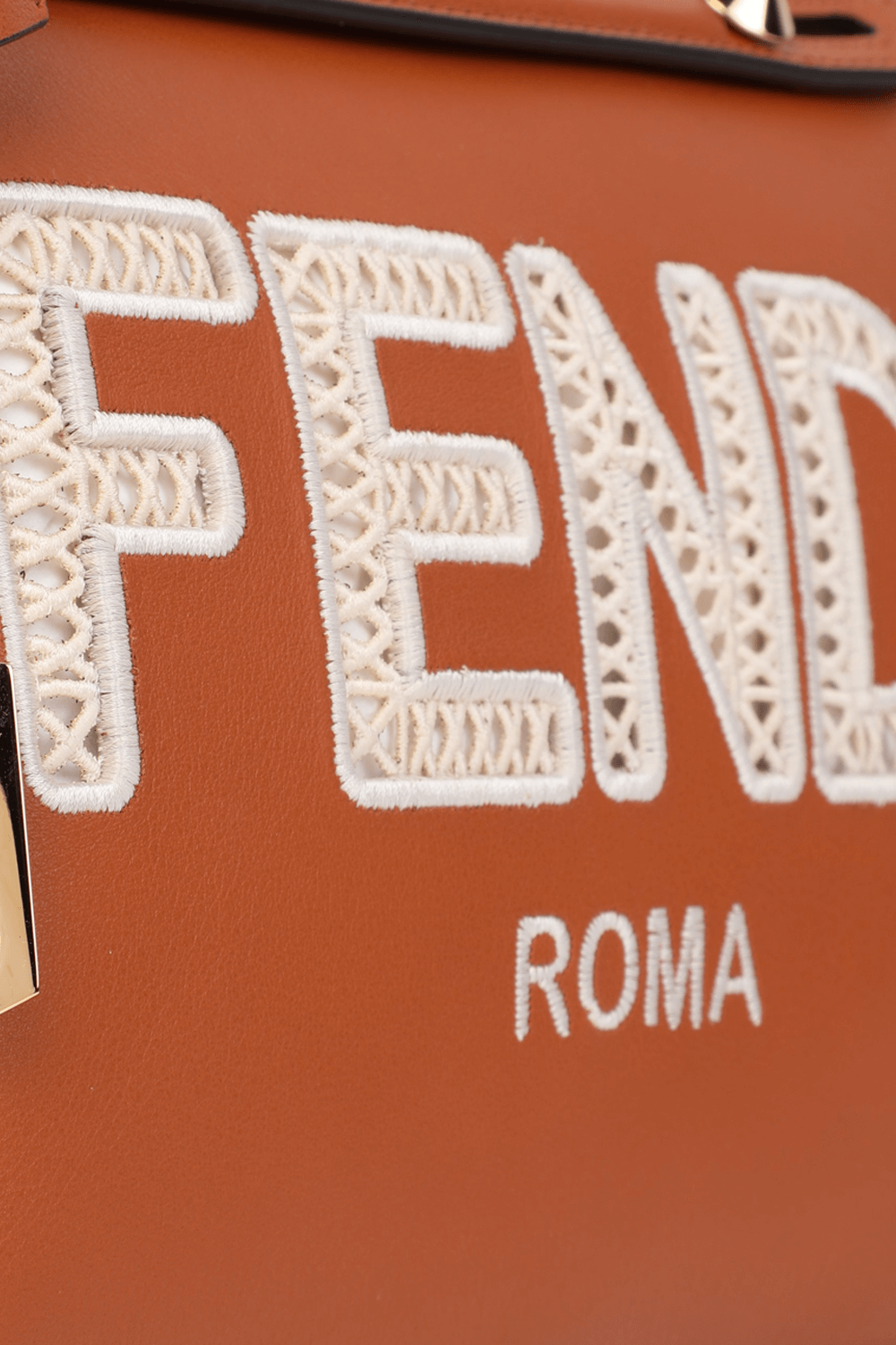 תמונת תקריב של By The Way Medium Leather Bag in Brown FENDI