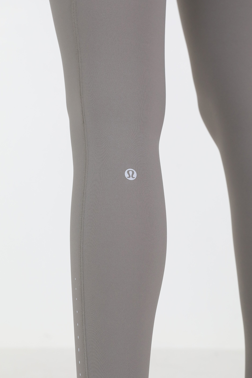 תמונת תקריב דוגמן של Swift Speed High-Rise Tight 28 LULULEMON