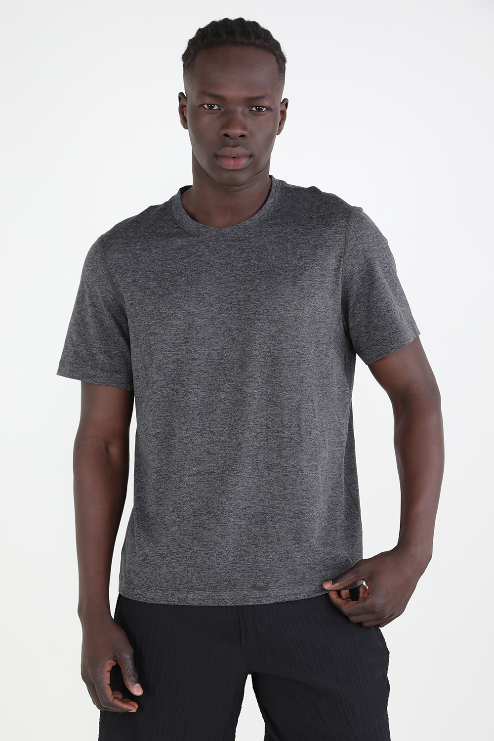 תמונת דוגמן קידמית של Soft Jersey Short Sleeve LULULEMON