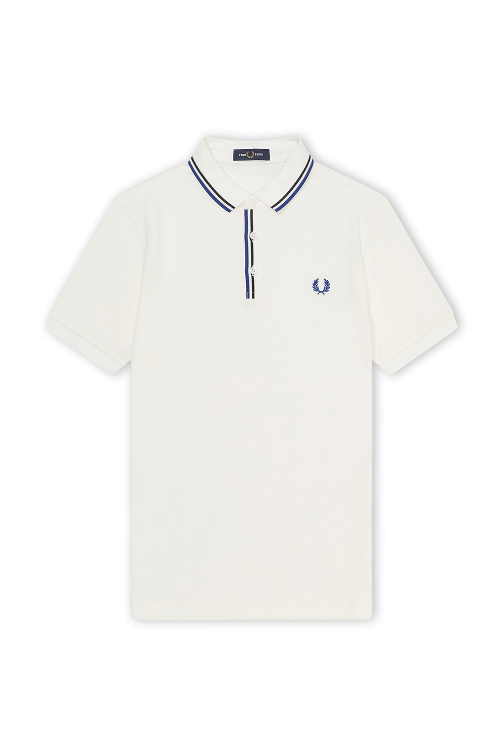 תמונה קידמית של חולצת פולו לבנה עם לוגו רקום FRED PERRY