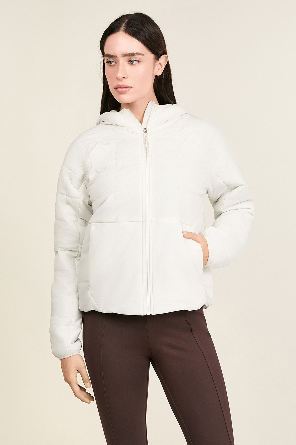 תמונת דוגמן קידמית של Route Ready Lightweight Insulated Vest LULULEMON