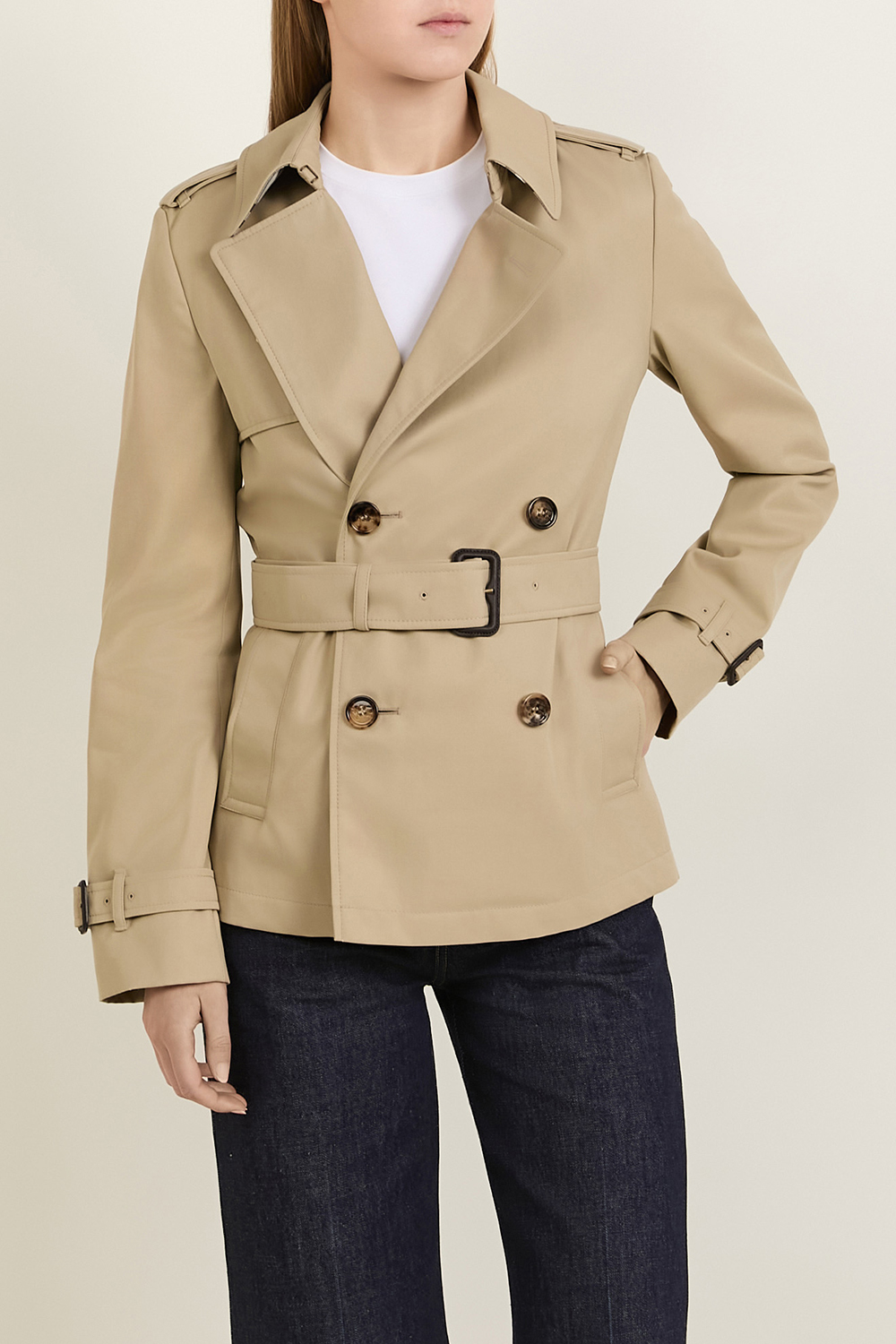 תמונת דוגמן קידמית של מעיל טרנץ' קצר BURBERRY