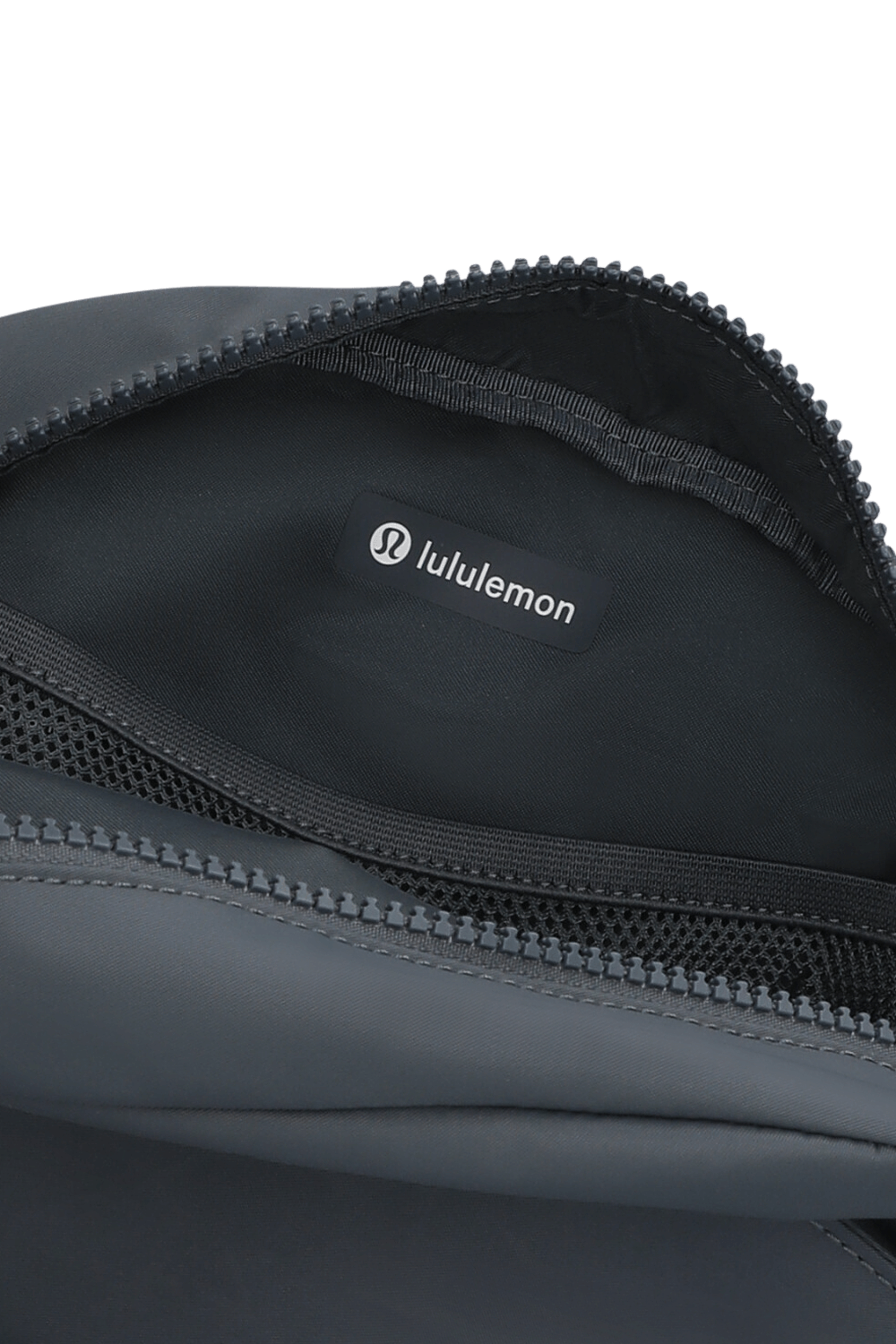 תמונת פנים של City Essentials Pouch LULULEMON