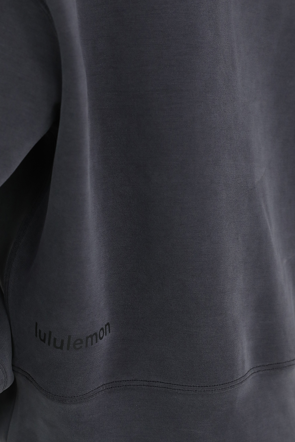 תמונת תקריב דוגמן של Perfectly Oversized Cropped Crew