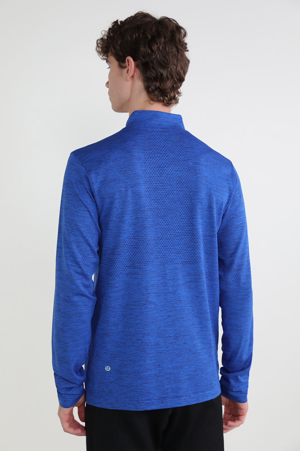 תמונת דוגמן אחורית של Metal Vent Tech Midweight Half-Zip
