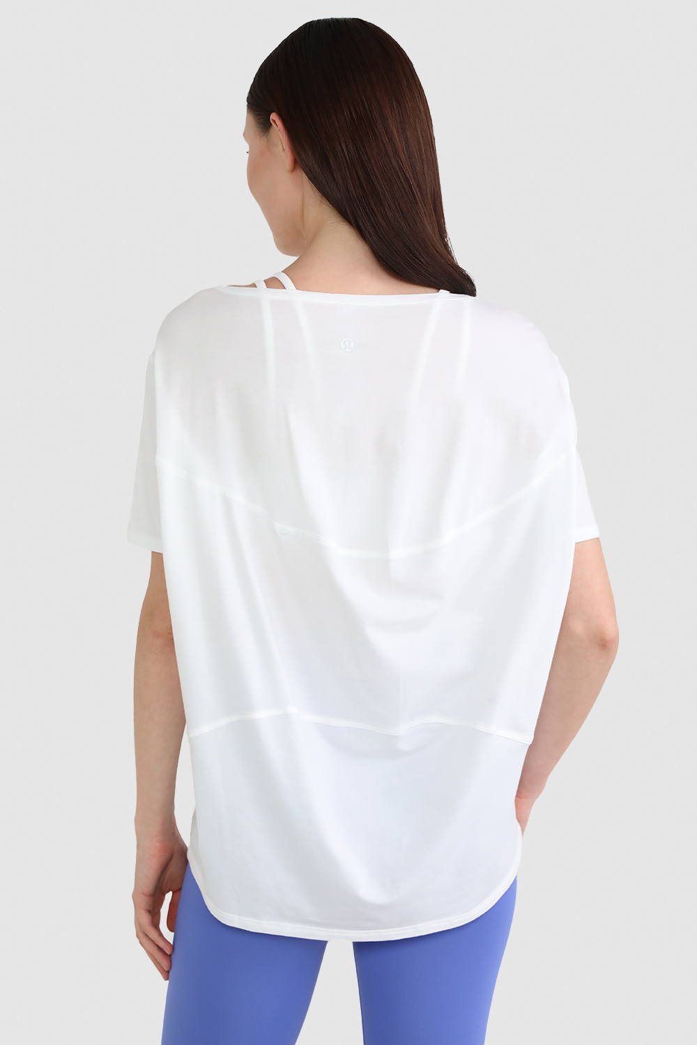 תמונת דוגמן אחורית של Back in Action Short-Sleeve Shirt LULULEMON