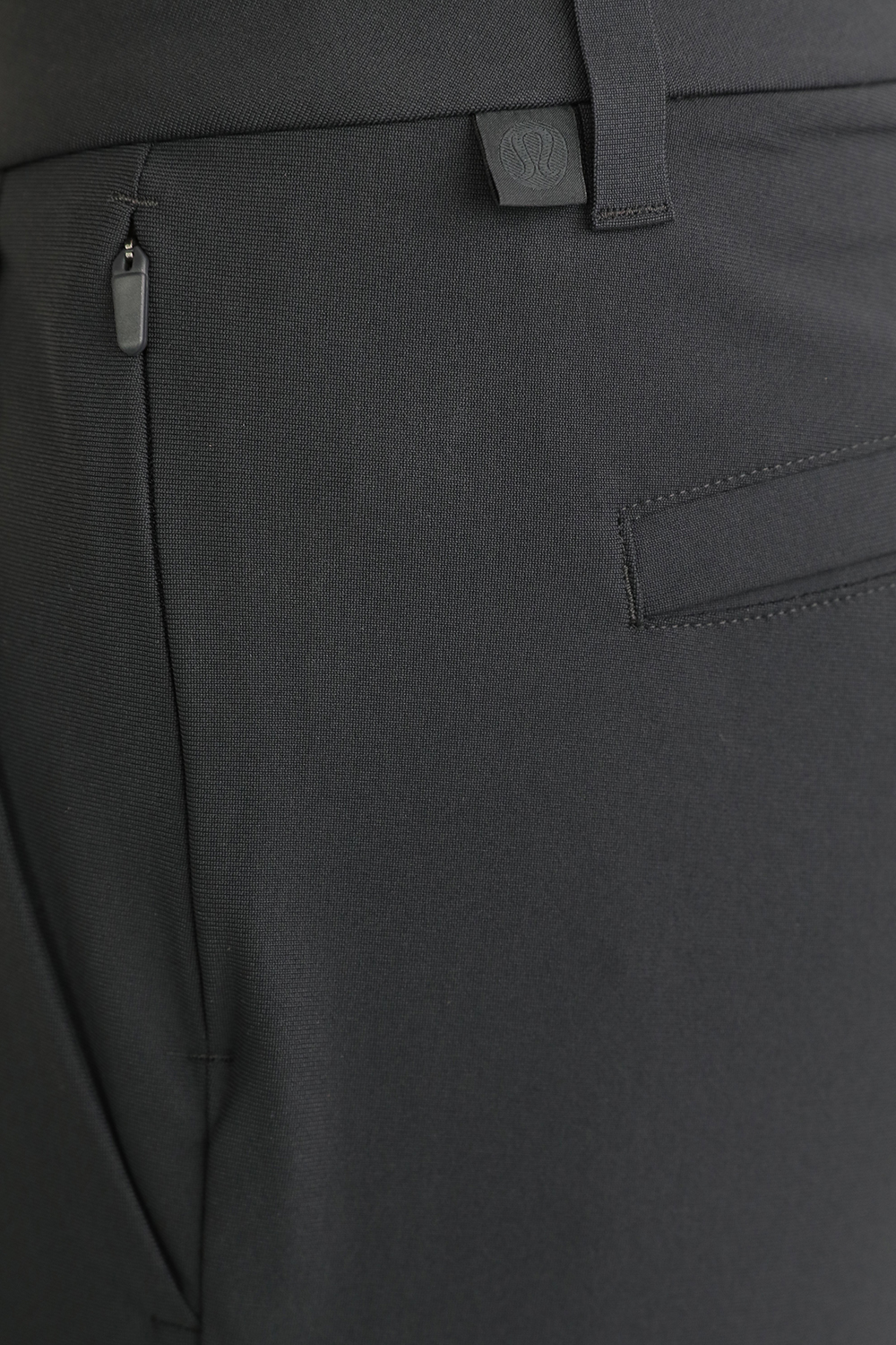 תמונת תקריב דוגמן של ABC Relaxed Fit Trousers 32 L