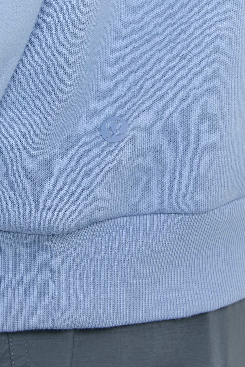 תמונת תקריב דוגמן של Steady State Pullover Hoodie LULULEMON