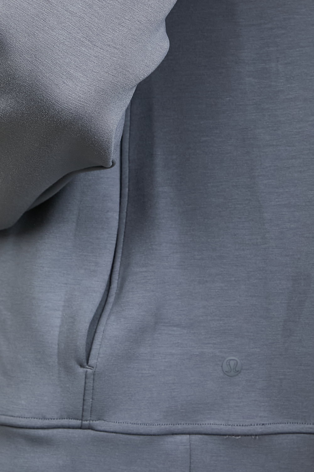 תמונת תקריב דוגמן של Smooth Spacer Quarter Zip LULULEMON