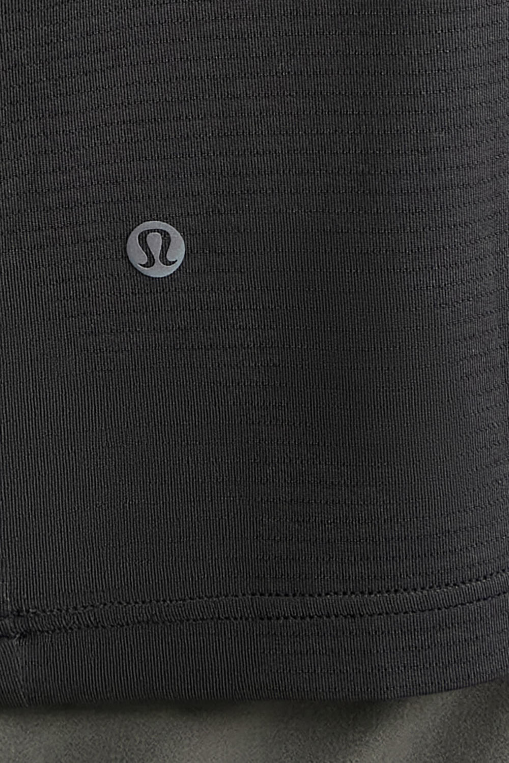 תמונת תקריב דוגמן של License To Train Relaxed Short Sleeve LULULEMON