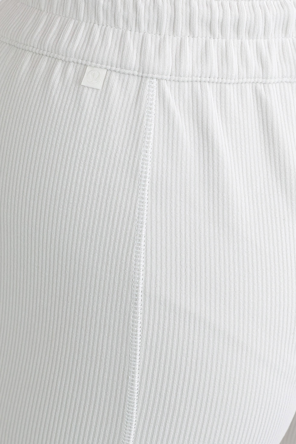 תמונת תקריב דוגמן של Ribbed Softstreme High-Rise Pant 32