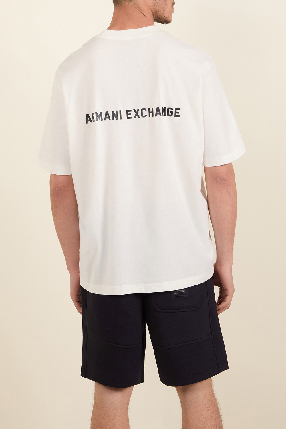 תמונת דוגמן אחורית של חולצת טי ARMANI EXCHANGE