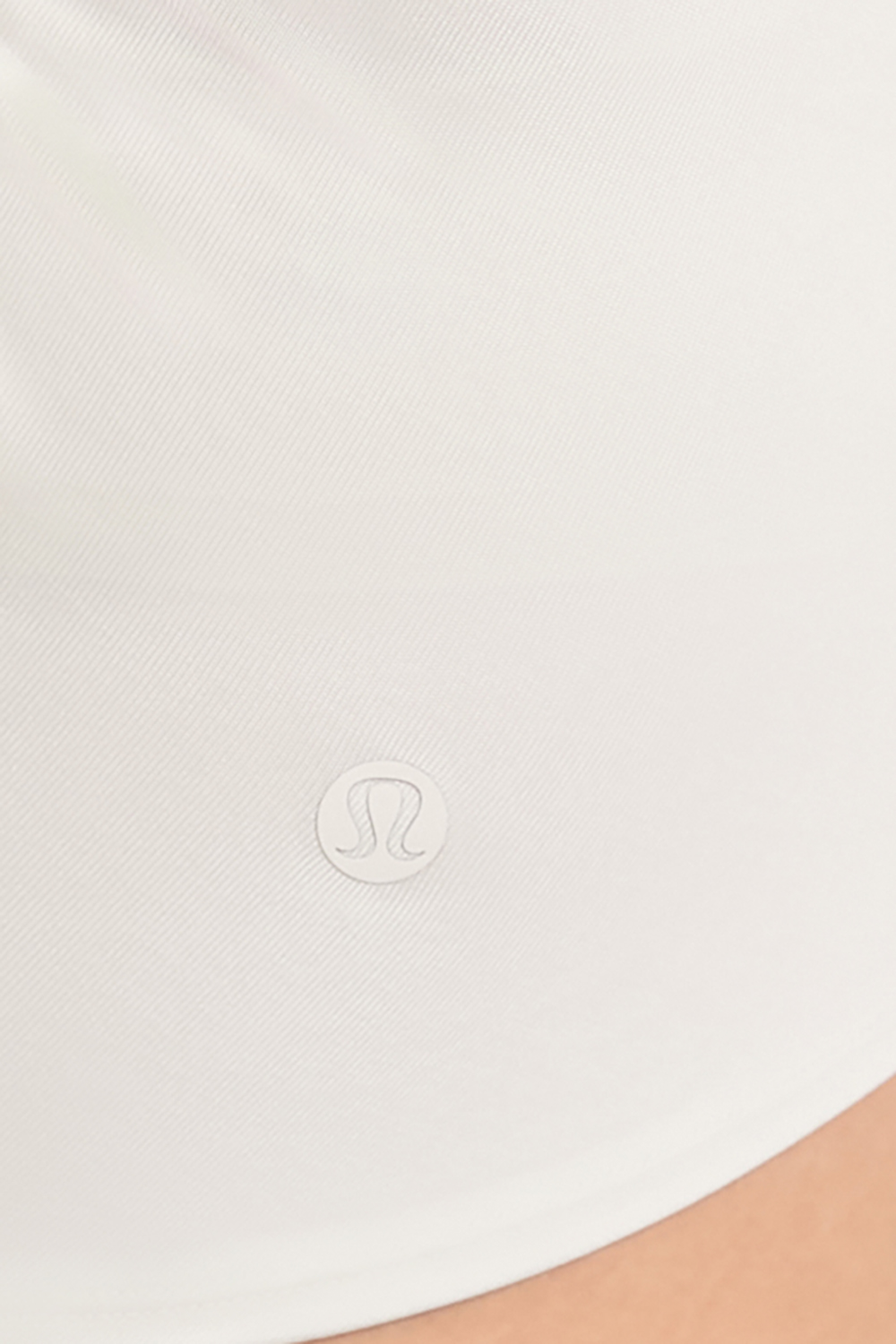 תמונת תקריב דוגמן של Cupro Boatneck Cropped Long-Sleeve Shirt LULULEMON