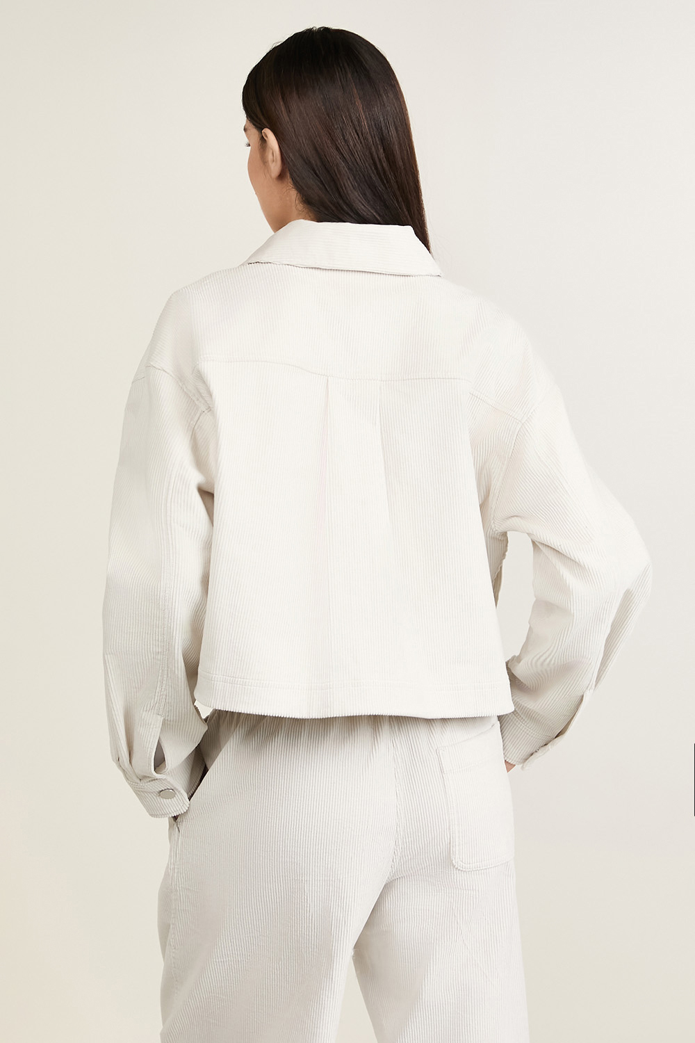 תמונת דוגמן אחורית של Corduroy Shirt Jacket