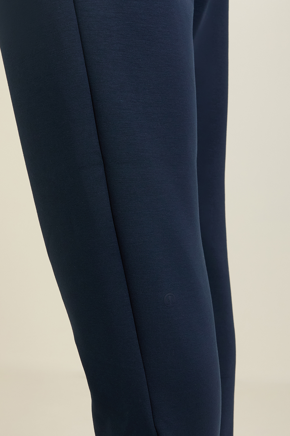 תמונת תקריב דוגמן של Smooth Spacer Jogger Regular