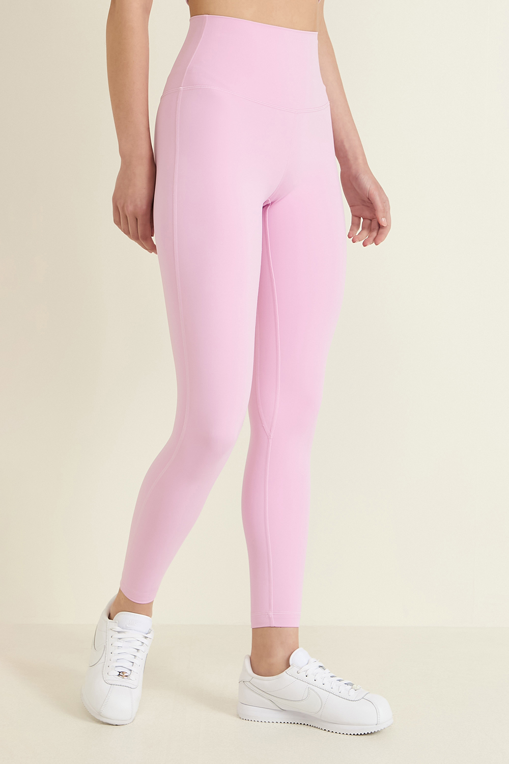 תמונת דוגמן קידמית של Align HR Pant 25" Leggings LULULEMON