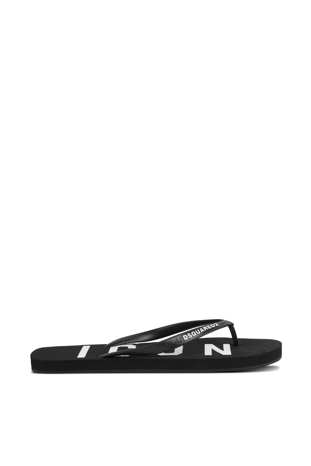 תמונה קידמית של כפכפי אצבע עם לוגו DSQUARED2