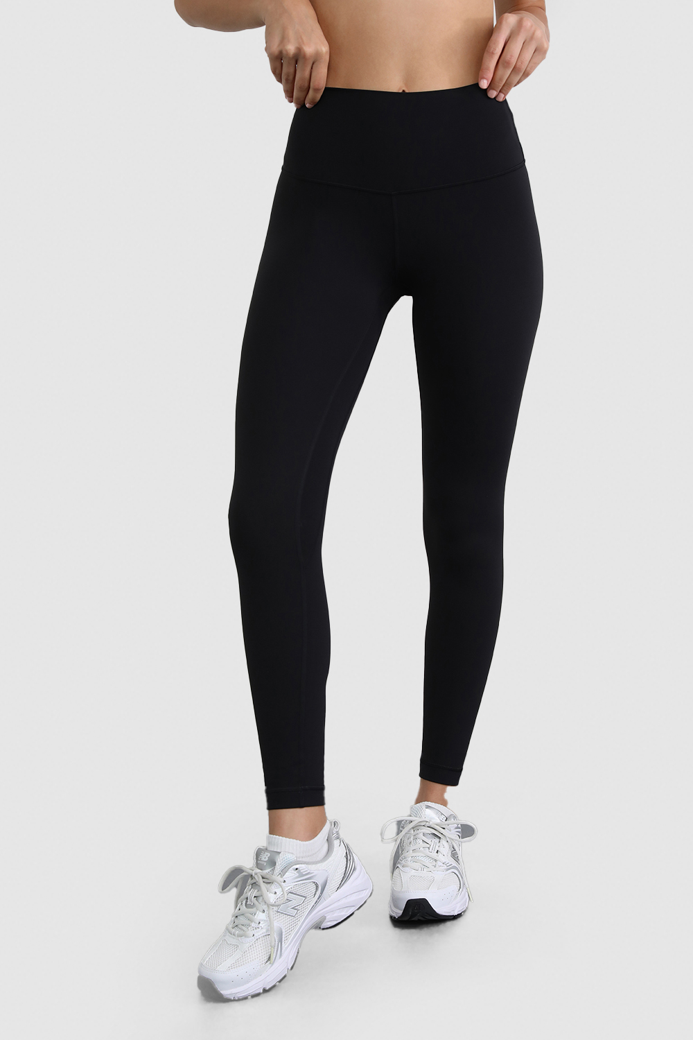 תמונת דוגמן קידמית של Align High-Rise Pant 25" Leggings