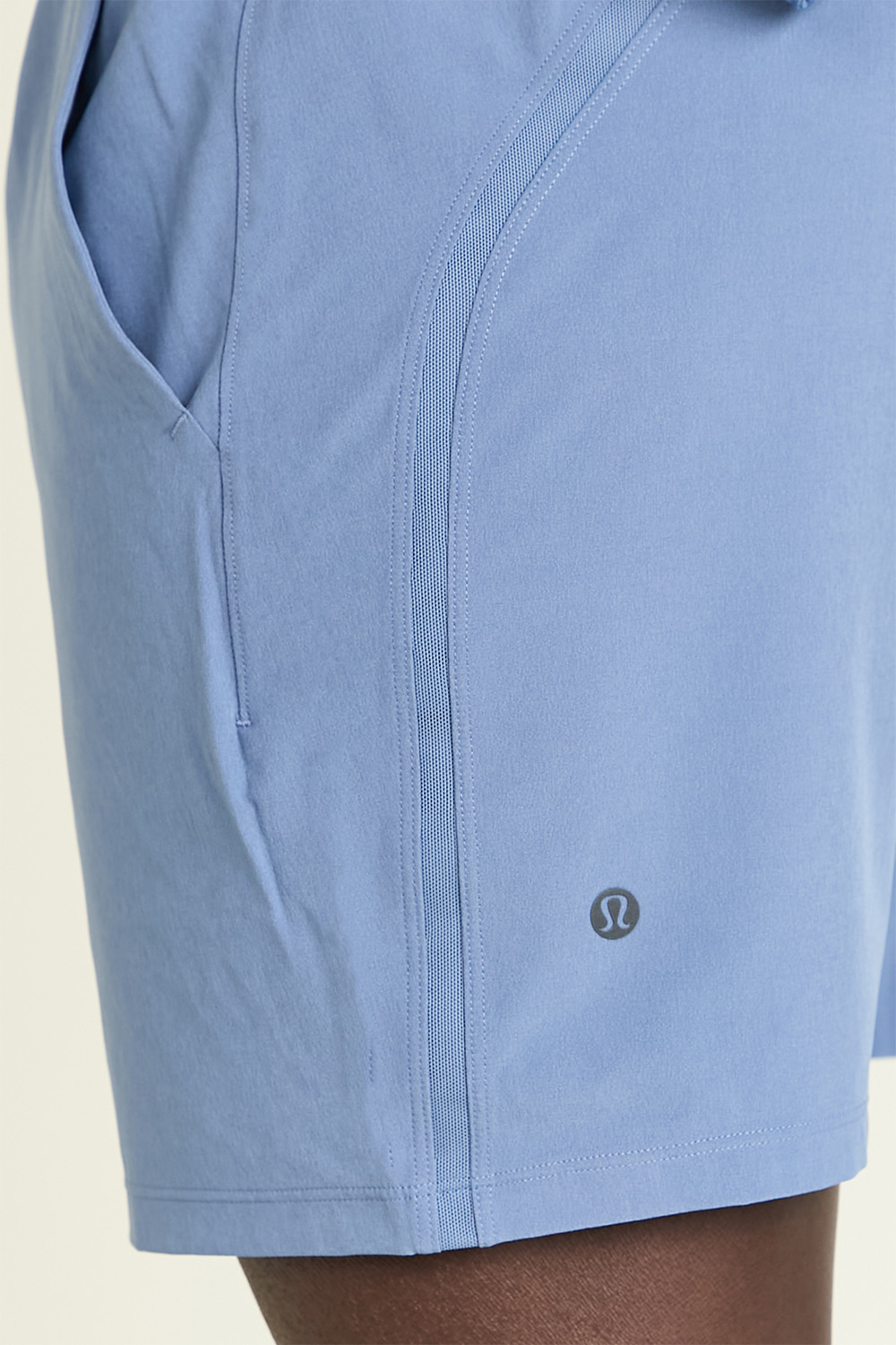 תמונת תקריב דוגמן של Pace Breaker Short 7 LL LULULEMON