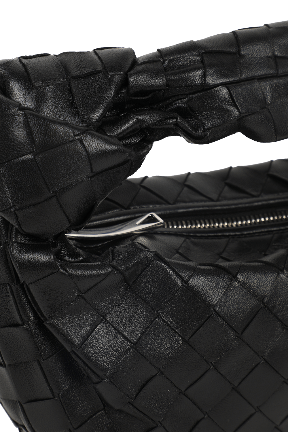 תמונת תקריב של תיק ג'ודי בגודל מיני מעור BOTTEGA VENETA