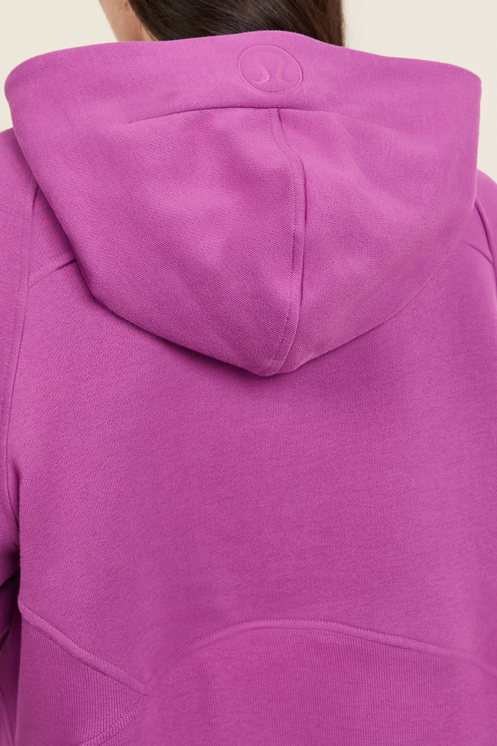 תמונת תקריב דוגמן של Scuba Oversized Half-Zip Hoodie LULULEMON