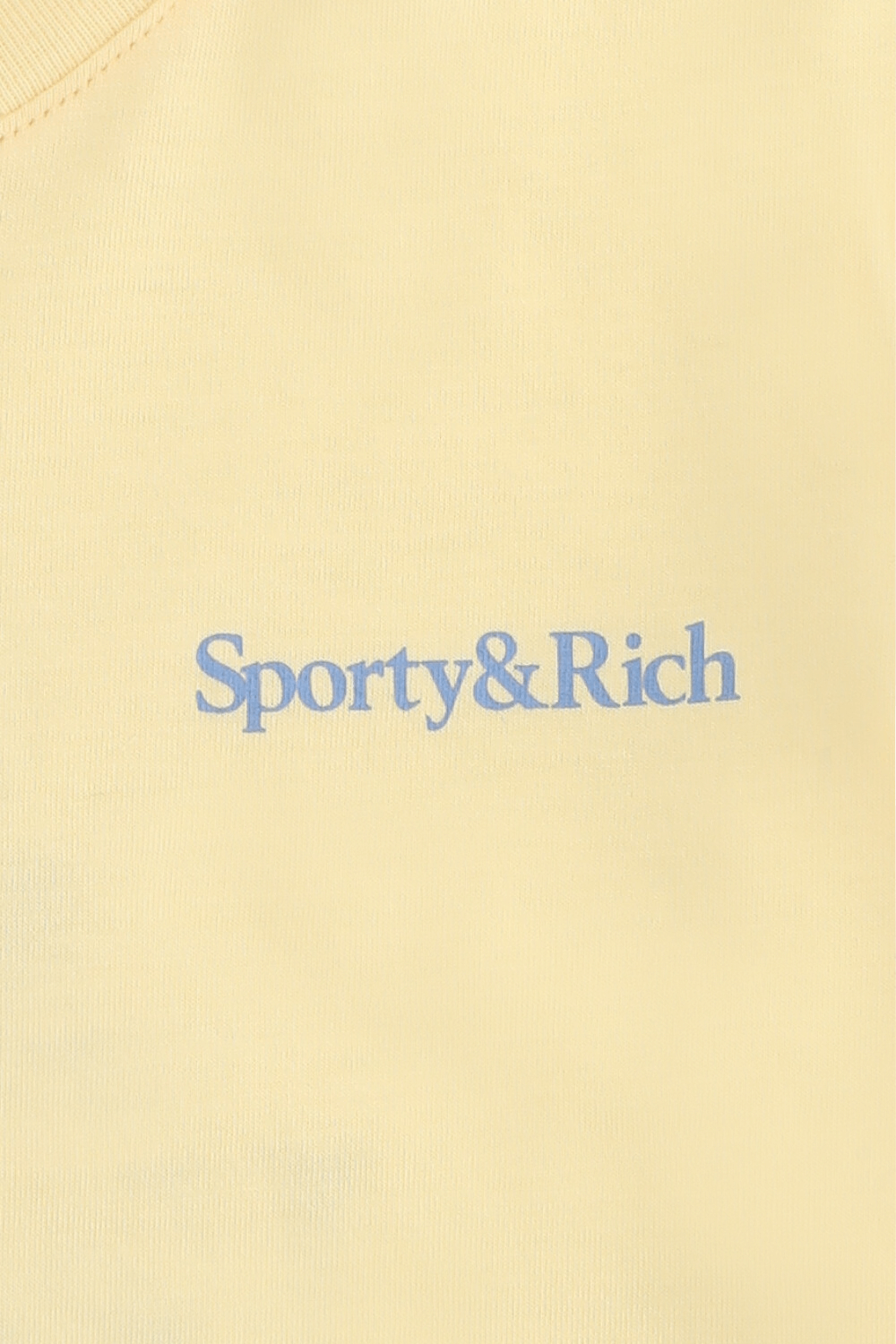 תמונת תקריב של חולצת טי - גילאי 2-10 שנים SPORTY & RICH KIDS