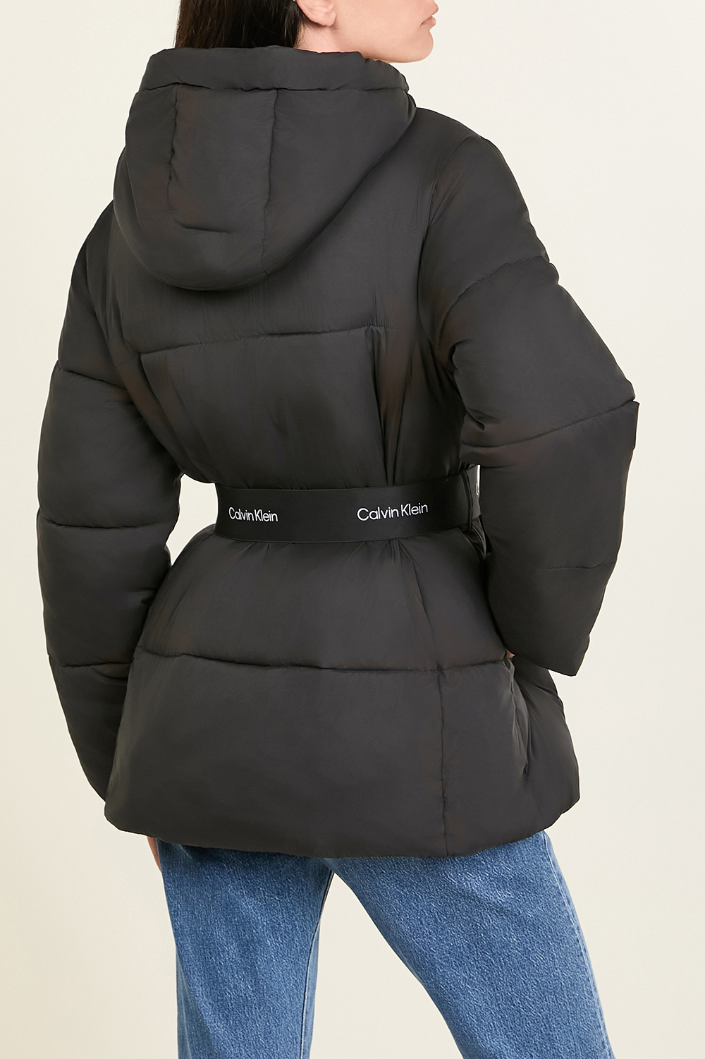 תמונת דוגמן אחורית של מעיל פוך CALVIN KLEIN