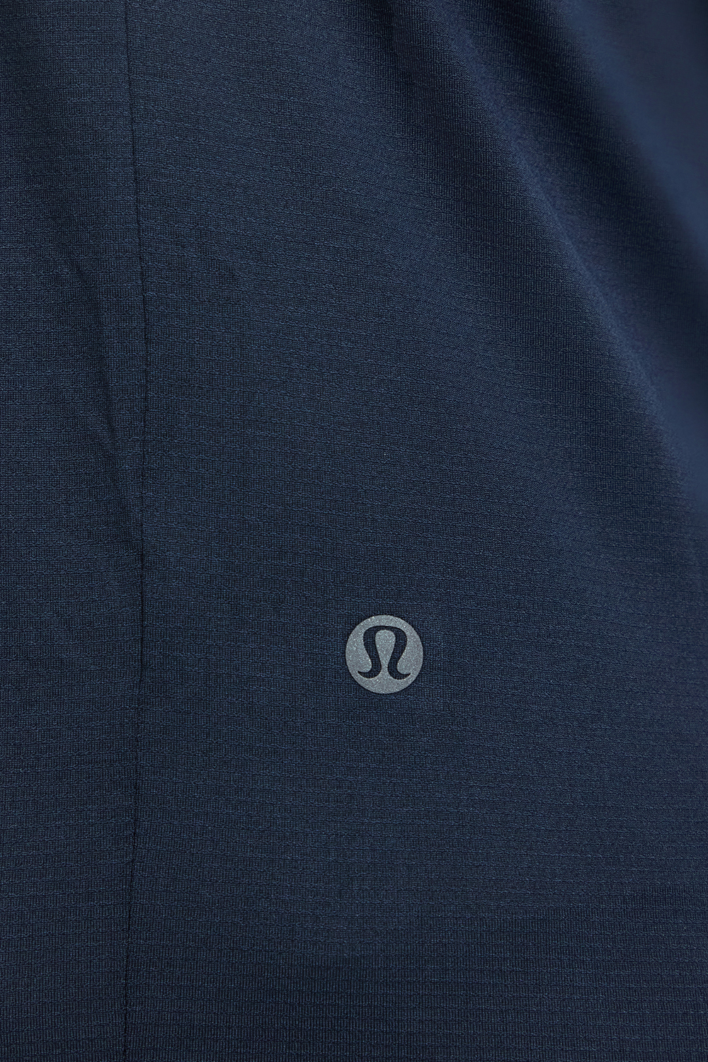 תמונת תקריב דוגמן של Run Crew Lightweight Short-Sleeve