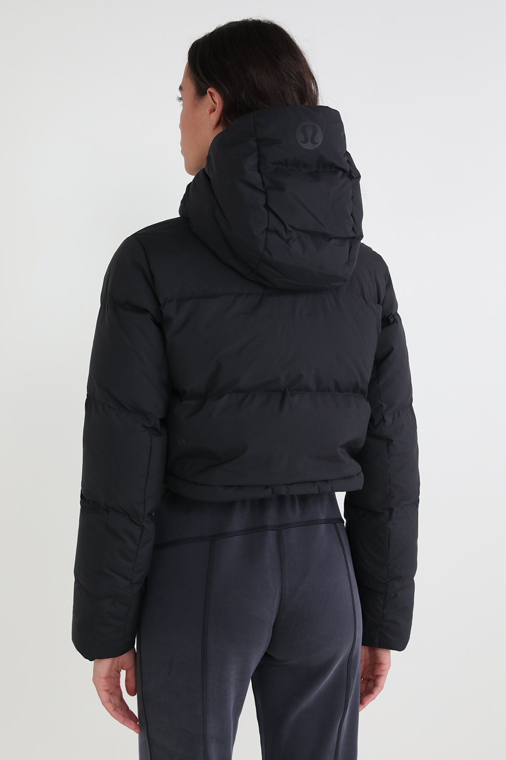 תמונת דוגמן אחורית של Wunder Puff Super-Cropped Jacket