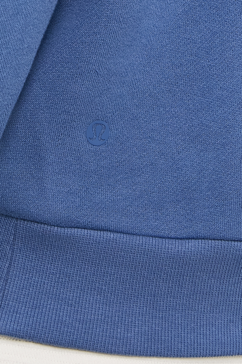 תמונת תקריב דוגמן של Steady State Pullover Hoodie LULULEMON