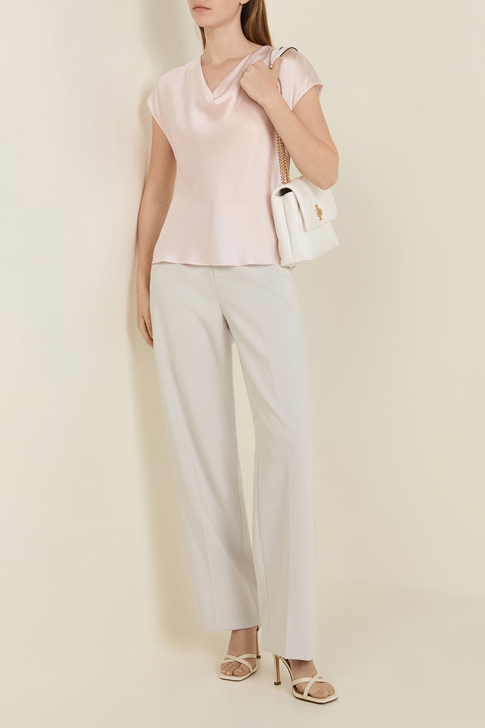 תמונת דוגמן קידמית של תיק כתף קירה קווילט TORY BURCH