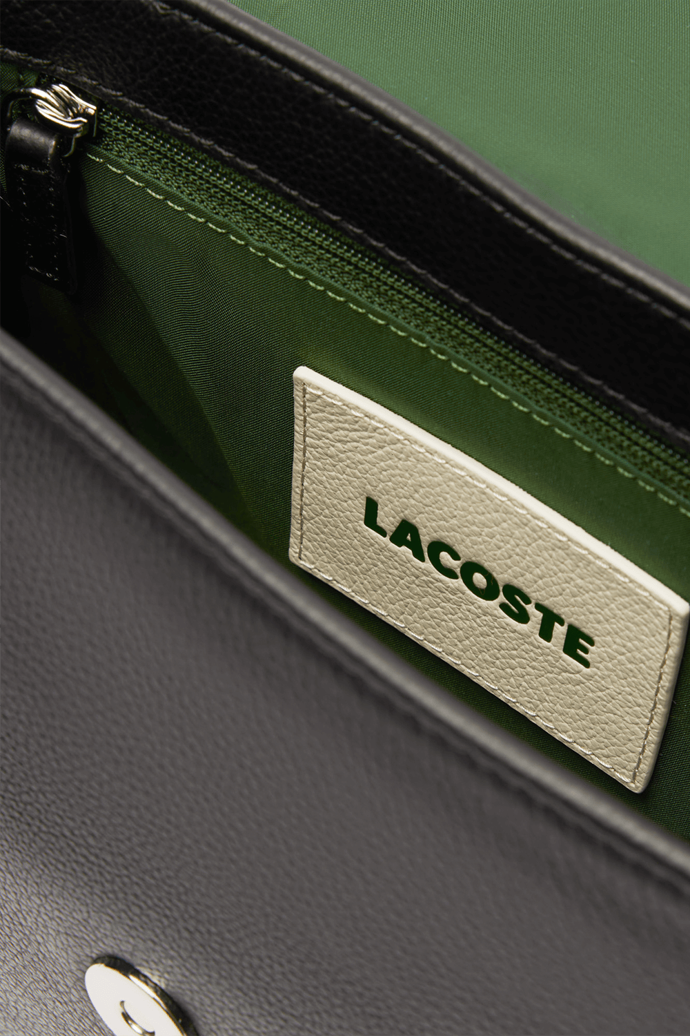 תמונת פנים של תיק קרוסבודי LACOSTE