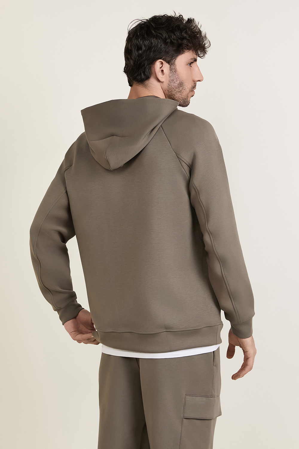 תמונת דוגמן אחורית של Smooth Spacer Pullover Hoodie LULULEMON