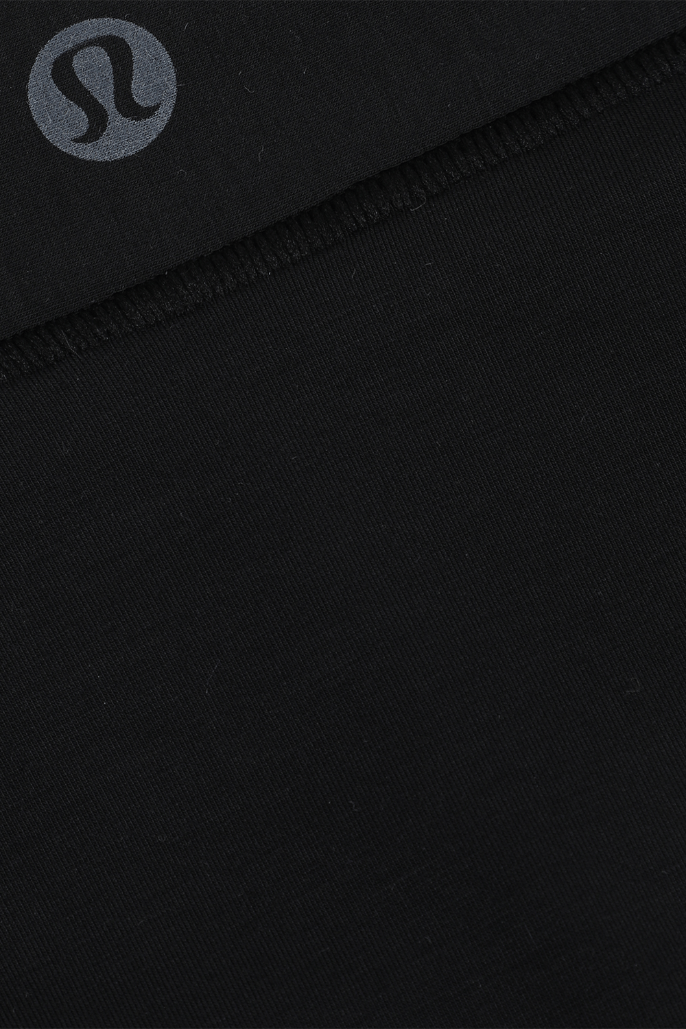 תמונה אחורית של UnderEase Mid-Rise Bikini Underwear LULULEMON