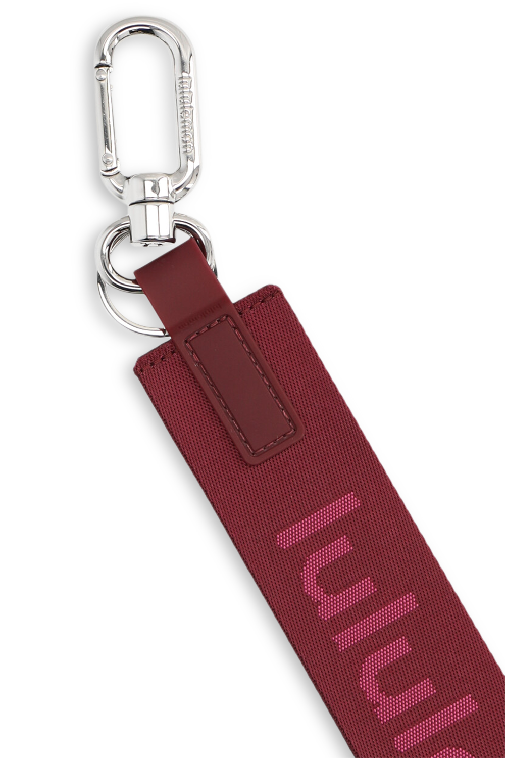 תמונת תקריב של Never Lost Keychain