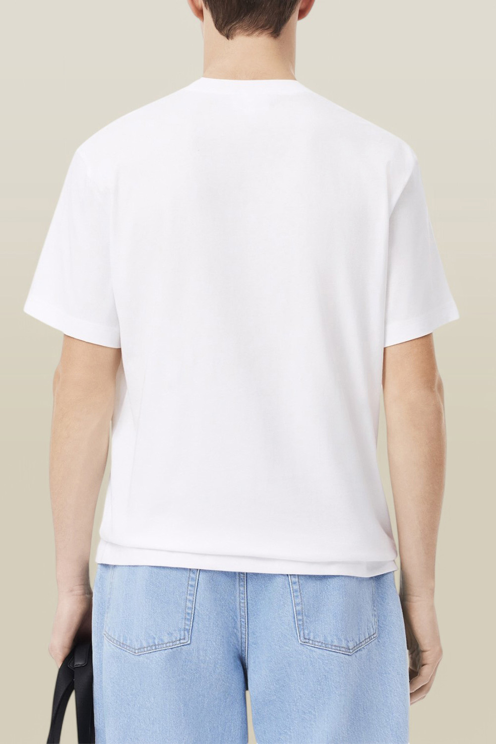 תמונת דוגמן אחורית של חולצת טי LACOSTE
