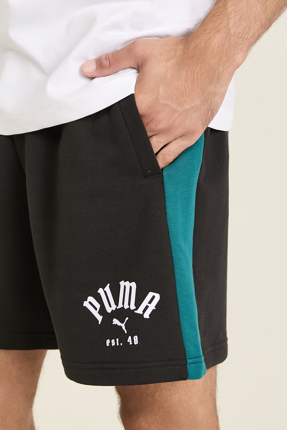 תמונת תקריב דוגמן של מכנסי ג'וג קצרים PUMA
