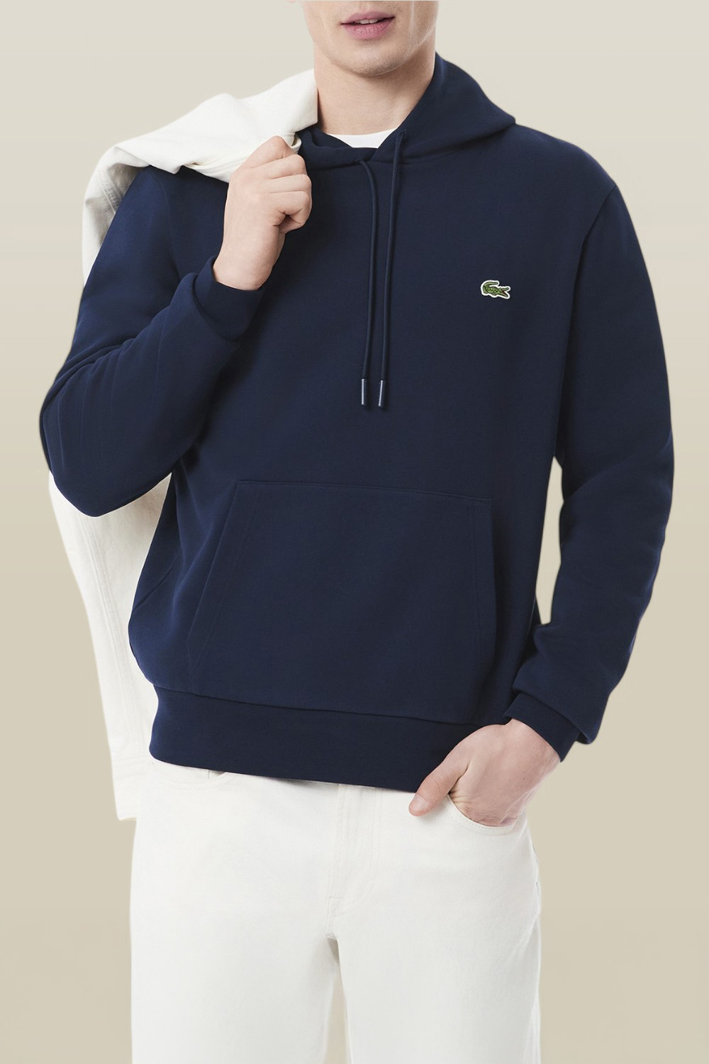 תמונת דוגמן קידמית של סווטשירט קפוצ'ון LACOSTE