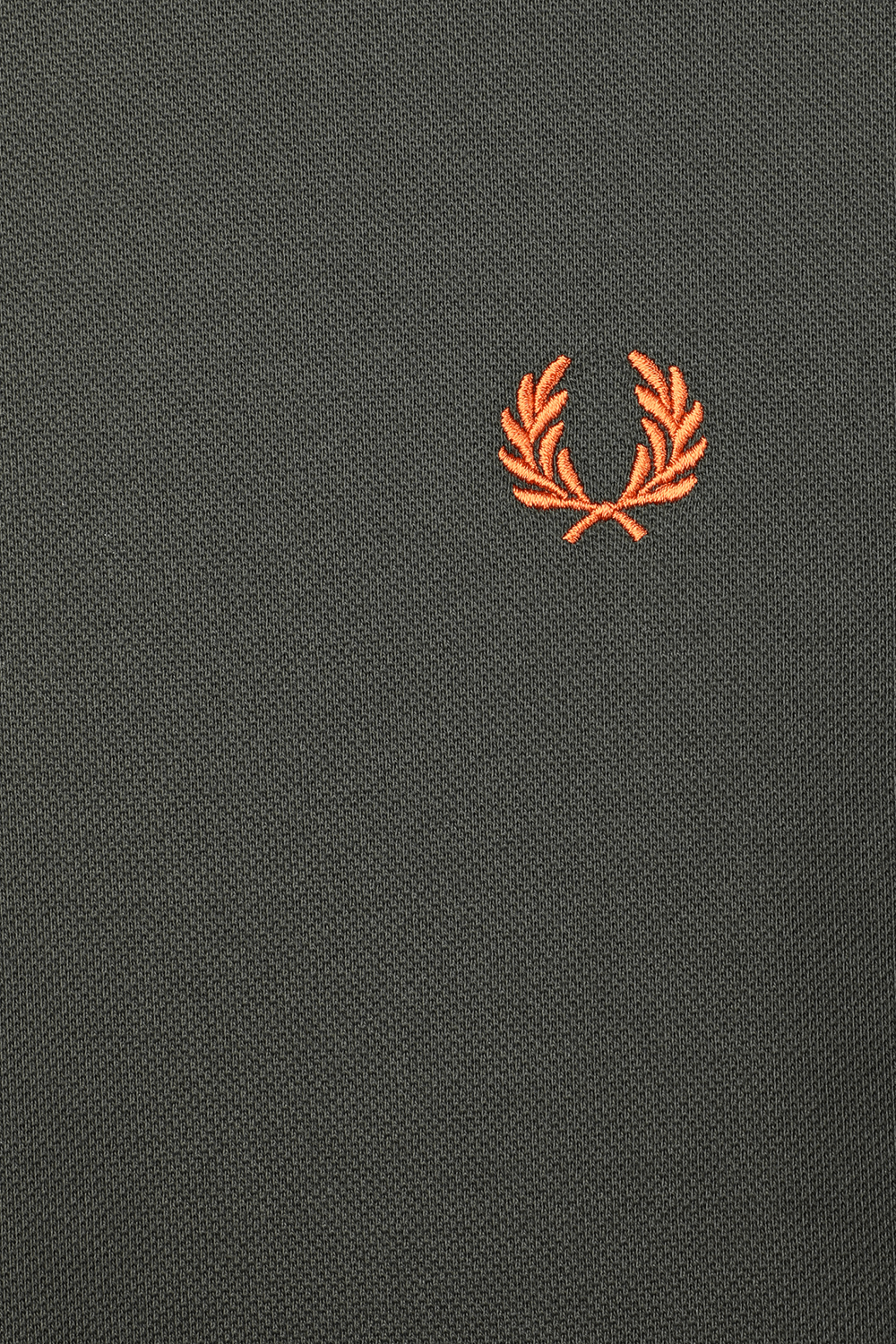 תמונה אחורית של Classic Polo Shirt in Green FRED PERRY
