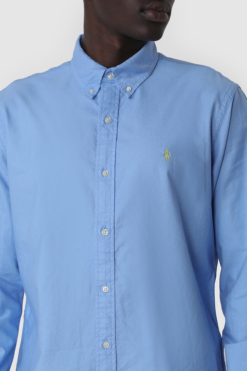 תמונת תקריב דוגמן של חולצה מכופתרת POLO RALPH LAUREN