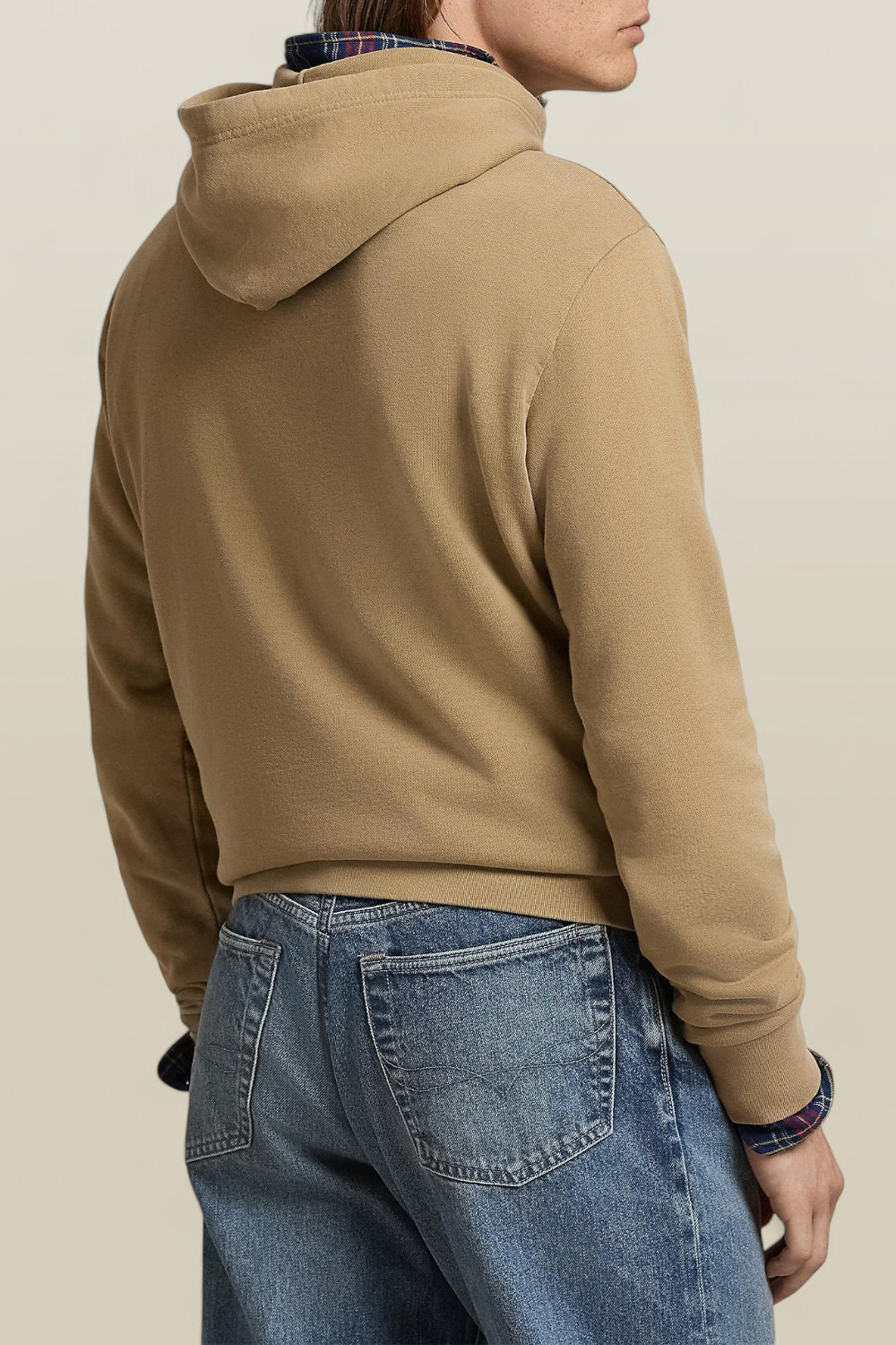 תמונת דוגמן אחורית של סווטשירט קפוצ'ון POLO RALPH LAUREN