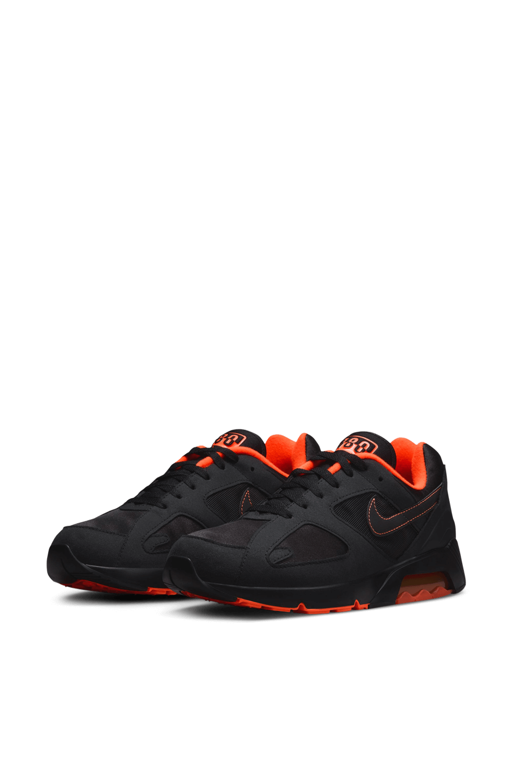 תמונת פנים של נעלי סניקרס NIKE