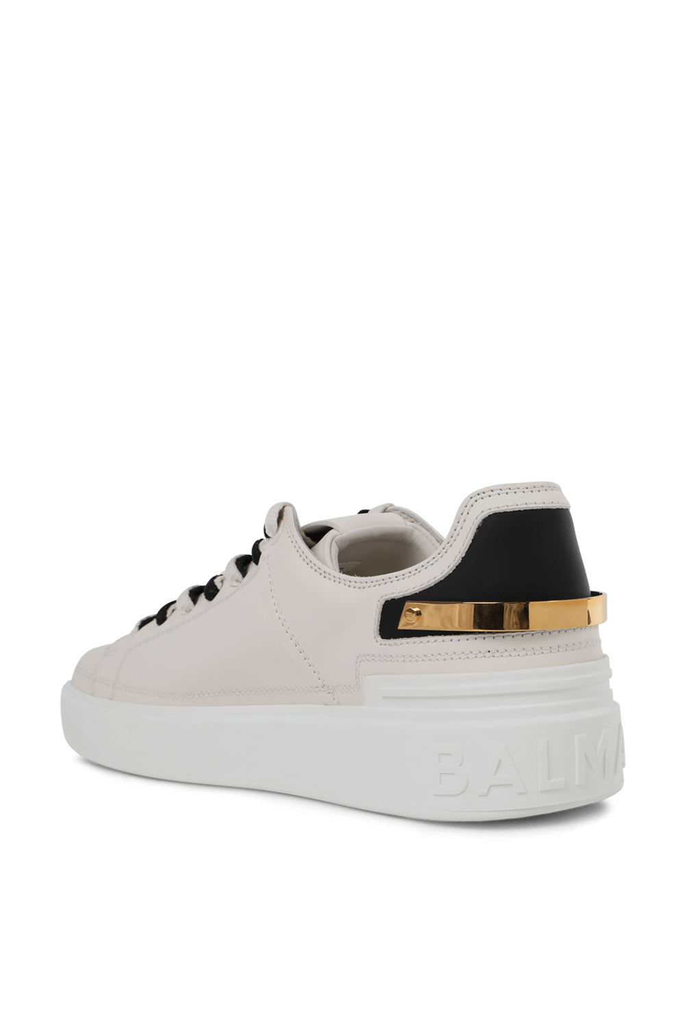 תמונה אחורית של נעלי סניקרס עם אלמנט מוזהב BALMAIN