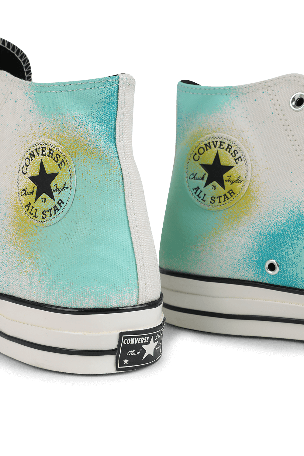 תמונת תקריב של נעלי סניקרס צ'אק 70 צבעוניות CONVERSE
