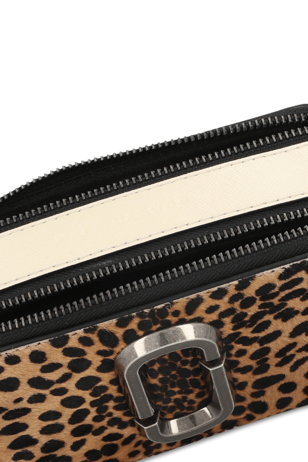 תמונת פנים של תיק סנפשוט MARC JACOBS