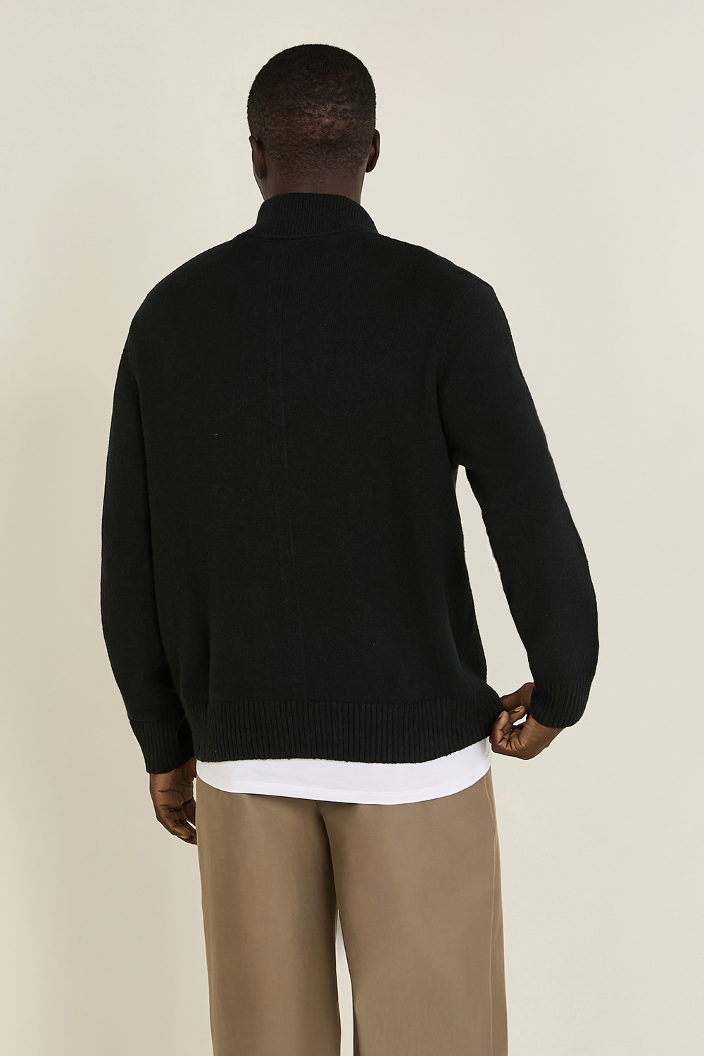 תמונת דוגמן אחורית של Relaxed-Fit Half-Zip Knit Sweater LULULEMON