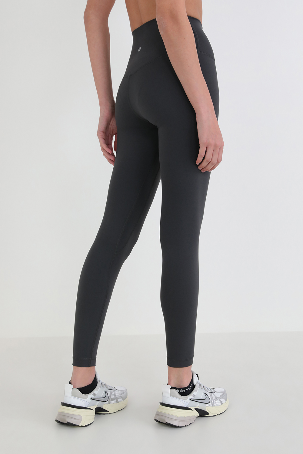 תמונת דוגמן אחורית של Align HR Pant 25" Leggings