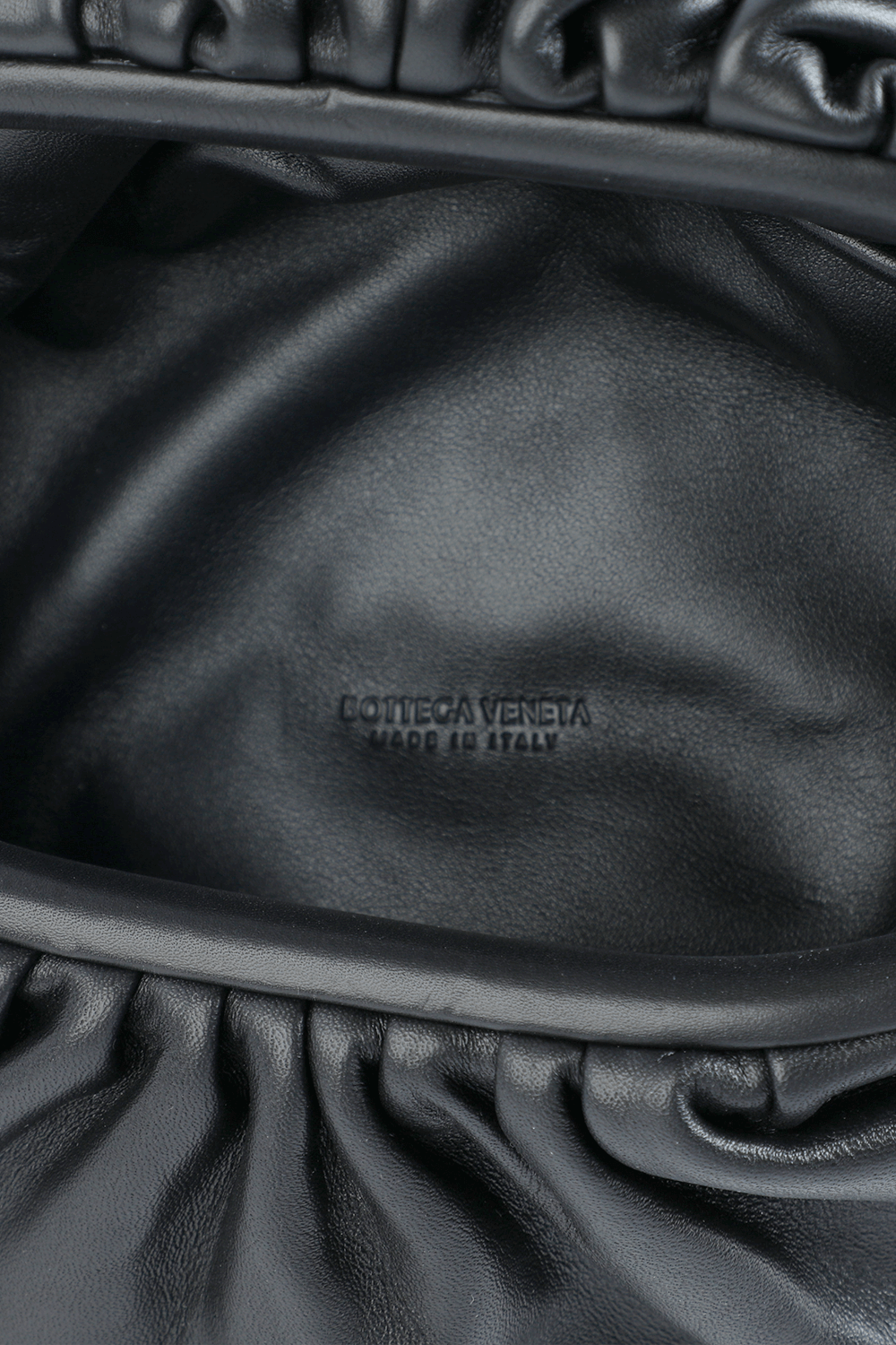 תמונת פנים של The Pouch Belt Bag in Black